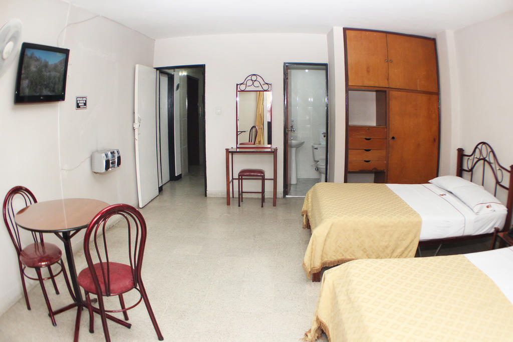 Hotel Normandia Medellin Ruang foto